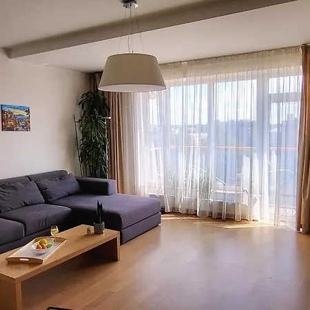 Cozy 100m2 In Elite District Апартаменты